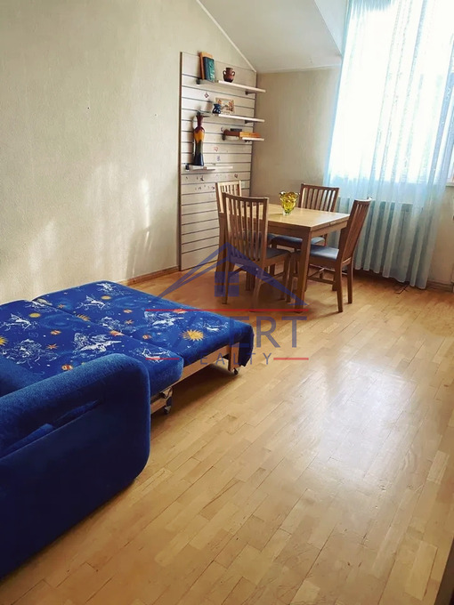 ԿԵՆՏՐՈՆ, ՆԱԼԲԱՆԴՅԱՆ ՓՈՂՈՑ, 3 ՍԵՆՅԱԿ