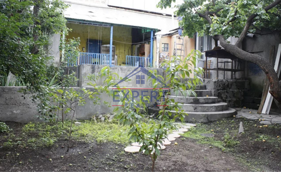 ԱՐԱԲԿԻՐ ․ ՍՈՍ ՍԱՐԳՍՅԱՆ Փ, 6 ՍԵՆՅԱԿ