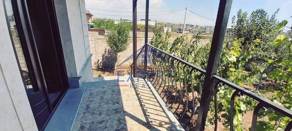 ԱՐԱԲԿԻՐ, ՂԱՓԱՆՑՅԱՆ ՓՈՂՈՑ, 7 ՍԵՆՅԱԿ