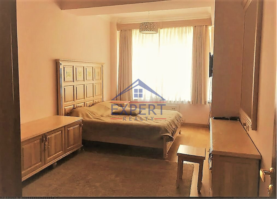 ԿԵՆՏՐՈՆ, ՀՅՈՒՍԻՍԱՅԻՆ ՊՈՂՈՏԱ, 3 ՍԵՆՅԱԿ