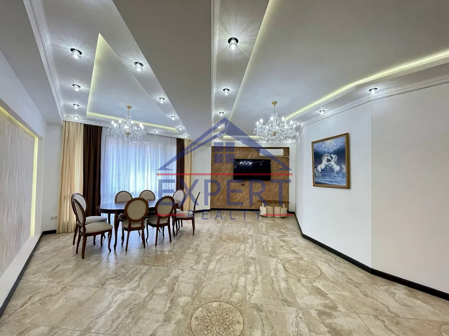 ԿԵՆՏՐՈՆ, ԵԿՄԱԼՅԱՆ ՓՈՂՈՑ, 4 ՍԵՆՅԱԿ