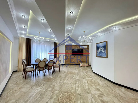ԿԵՆՏՐՈՆ, ԵԿՄԱԼՅԱՆ ՓՈՂՈՑ, 4 ՍԵՆՅԱԿ