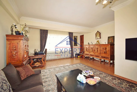 ԿԵՆՏՐՈՆ, ՊՈՒՇԿԻՆԻ ՓՈՂՈՑ, 3 ՍԵՆՅԱԿ