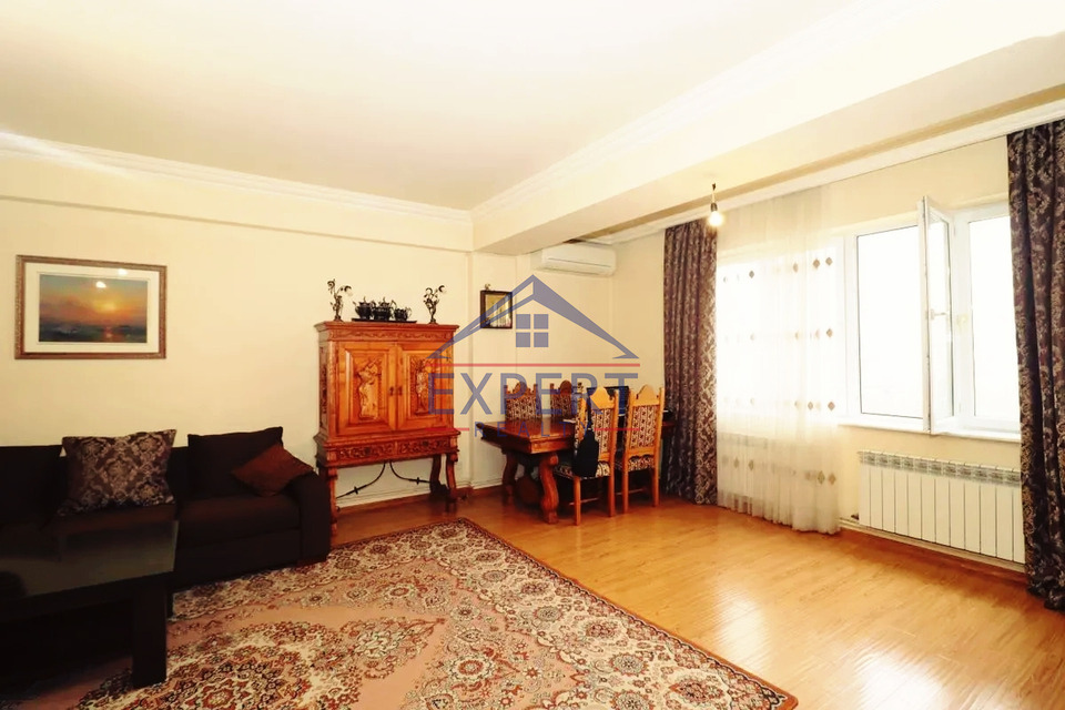 ԿԵՆՏՐՈՆ, ՊՈՒՇԿԻՆԻ ՓՈՂՈՑ, 3 ՍԵՆՅԱԿ