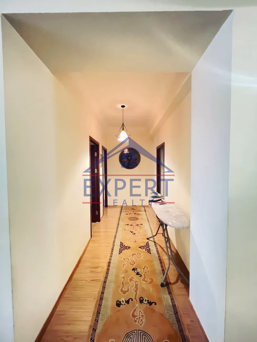 ԿԵՆՏՐՈՆ, ՊՈՒՇԿԻՆԻ ՓՈՂՈՑ, 3 ՍԵՆՅԱԿ