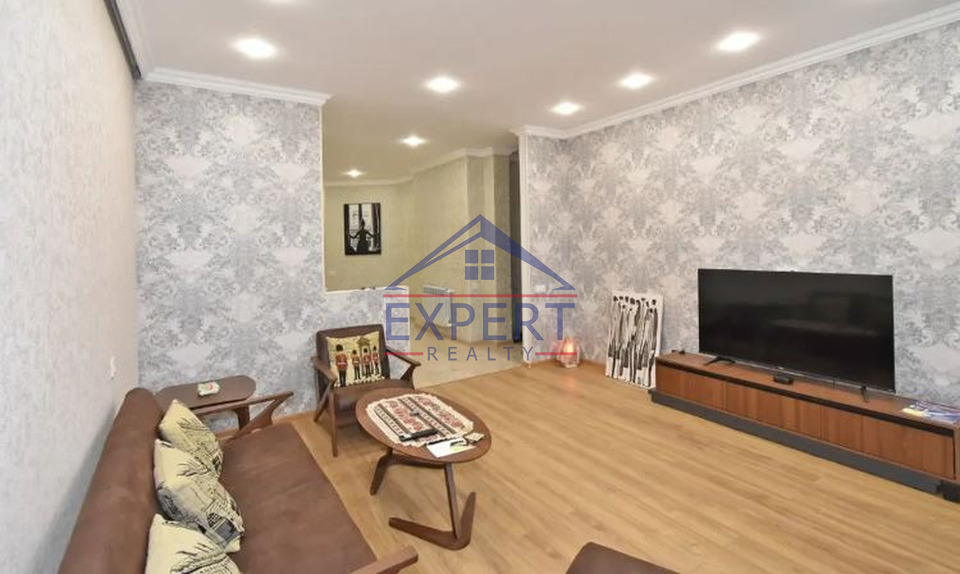 ԿԵՆՏՐՈՆ, ՏԵՐՅԱՆ ՓՈՂՈՑ, 2 ՍԵՆՅԱԿ