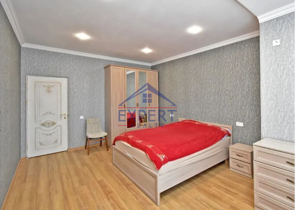 ԿԵՆՏՐՈՆ, ՏԵՐՅԱՆ ՓՈՂՈՑ, 2 ՍԵՆՅԱԿ