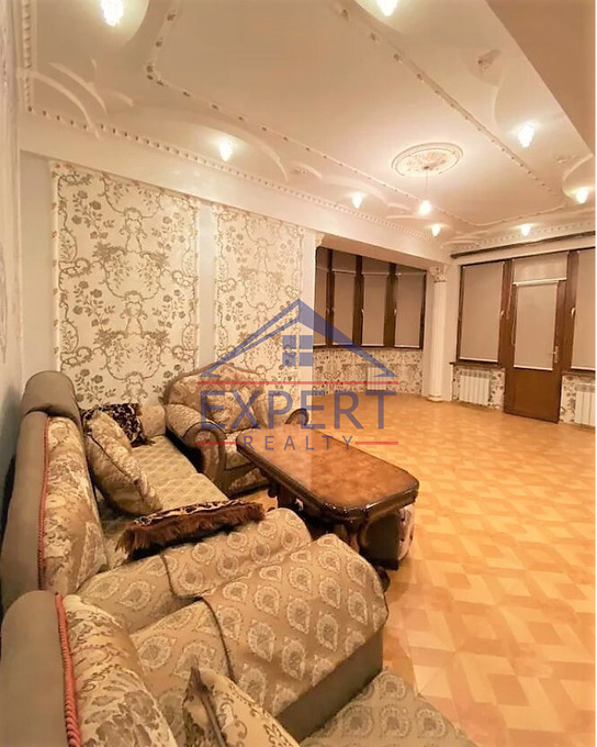 ԿԵՆՏՐՈՆ, ԽՈՐԵՆԱՑՈՒ ՓՈՂՈՑ, 3 ՍԵՆՅԱԿ