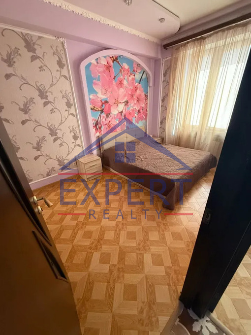 ԿԵՆՏՐՈՆ, ԽՈՐԵՆԱՑՈՒ ՓՈՂՈՑ, 3 ՍԵՆՅԱԿ