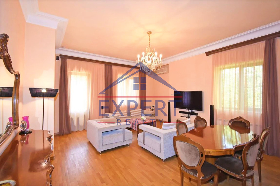 ԿԵՆՏՐՈՆ, ԶԱՐՈԲՅԱՆ ՓՈՂՈՑ, 3 ՍԵՆՅԱԿ