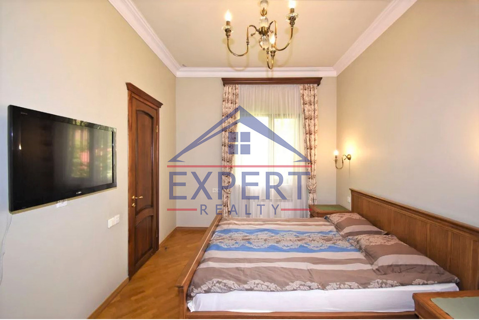 ԿԵՆՏՐՈՆ, ԶԱՐՈԲՅԱՆ ՓՈՂՈՑ, 3 ՍԵՆՅԱԿ