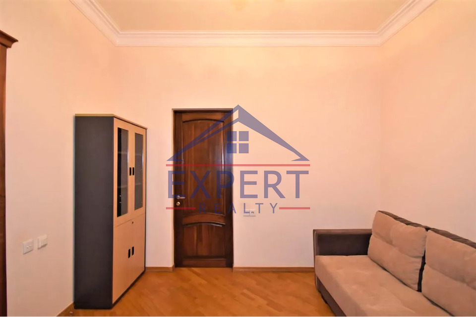 ԿԵՆՏՐՈՆ, ԶԱՐՈԲՅԱՆ ՓՈՂՈՑ, 3 ՍԵՆՅԱԿ