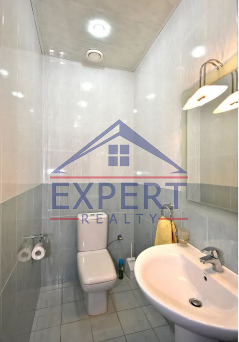 ԿԵՆՏՐՈՆ, ԶԱՐՈԲՅԱՆ ՓՈՂՈՑ, 3 ՍԵՆՅԱԿ