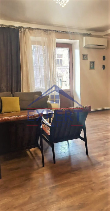 ԿԵՆՏՐՈՆ, ՆԱԼԲԱՆԴՅԱՆ ՓՈՂՈՑ, 3 ՍԵՆՅԱԿ