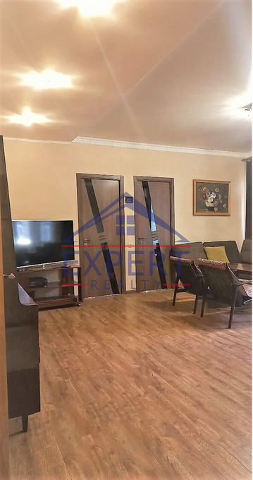 ԿԵՆՏՐՈՆ, ՆԱԼԲԱՆԴՅԱՆ ՓՈՂՈՑ, 3 ՍԵՆՅԱԿ