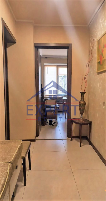 ԿԵՆՏՐՈՆ, ՆԱԼԲԱՆԴՅԱՆ ՓՈՂՈՑ, 3 ՍԵՆՅԱԿ