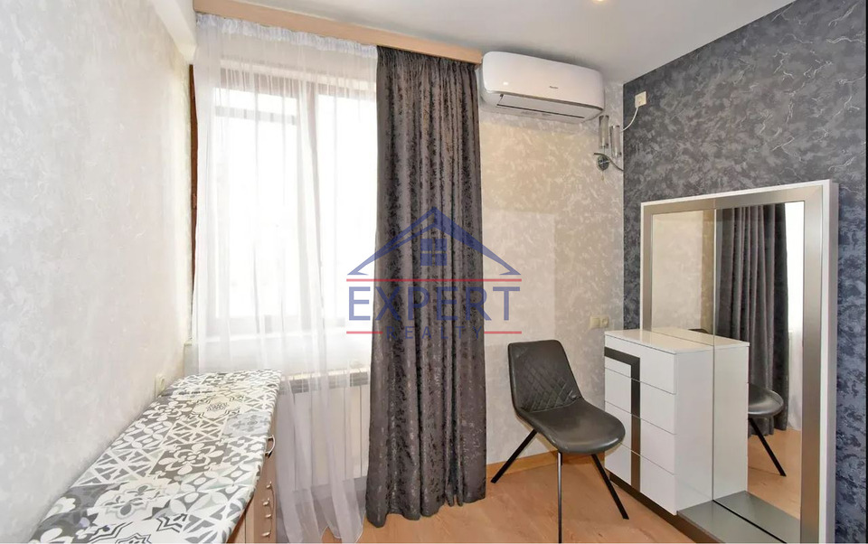 ԿԵՆՏՐՈՆ, ՀԻՆ ԵՐԵՎԱՆՑՈՒ ՓՈՂՈՑ, 3 ՍԵՆՅԱԿ