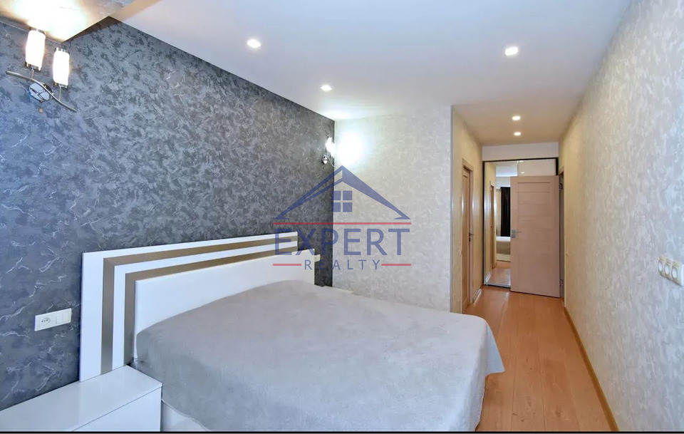 ԿԵՆՏՐՈՆ, ՀԻՆ ԵՐԵՎԱՆՑՈՒ ՓՈՂՈՑ, 3 ՍԵՆՅԱԿ