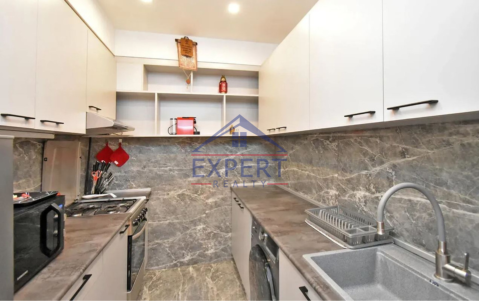 ԿԵՆՏՐՈՆ, ՀԻՆ ԵՐԵՎԱՆՑՈՒ ՓՈՂՈՑ, 3 ՍԵՆՅԱԿ