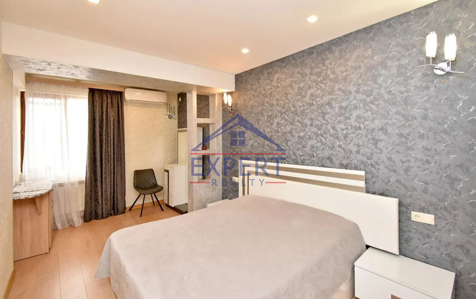 ԿԵՆՏՐՈՆ, ՀԻՆ ԵՐԵՎԱՆՑՈՒ ՓՈՂՈՑ, 3 ՍԵՆՅԱԿ