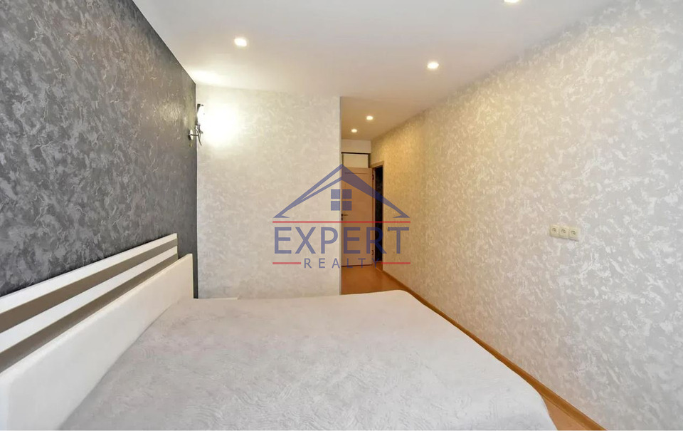 ԿԵՆՏՐՈՆ, ՀԻՆ ԵՐԵՎԱՆՑՈՒ ՓՈՂՈՑ, 3 ՍԵՆՅԱԿ