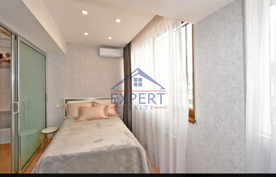 ԿԵՆՏՐՈՆ, ՀԻՆ ԵՐԵՎԱՆՑՈՒ ՓՈՂՈՑ, 3 ՍԵՆՅԱԿ