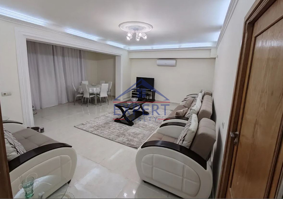 ԿԵՆՏՐՈՆ, ԽՈՐԵՆԱՑԻ ՓՈՂՈՑ, 3 ՍԵՆՅԱԿ