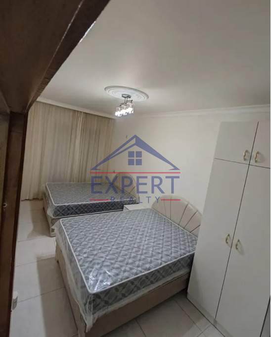 ԿԵՆՏՐՈՆ, ԽՈՐԵՆԱՑԻ ՓՈՂՈՑ, 3 ՍԵՆՅԱԿ