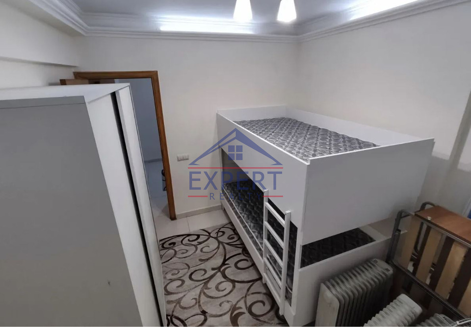 ԿԵՆՏՐՈՆ, ԽՈՐԵՆԱՑԻ ՓՈՂՈՑ, 3 ՍԵՆՅԱԿ