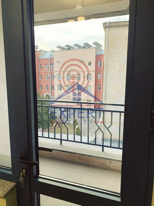 ԿԵՆՏՐՈՆ, ՍԱՅԱԹ ՆՈՎԱ ՊՈՂՈՏԱ, 4 ՍԵՆՅԱԿ