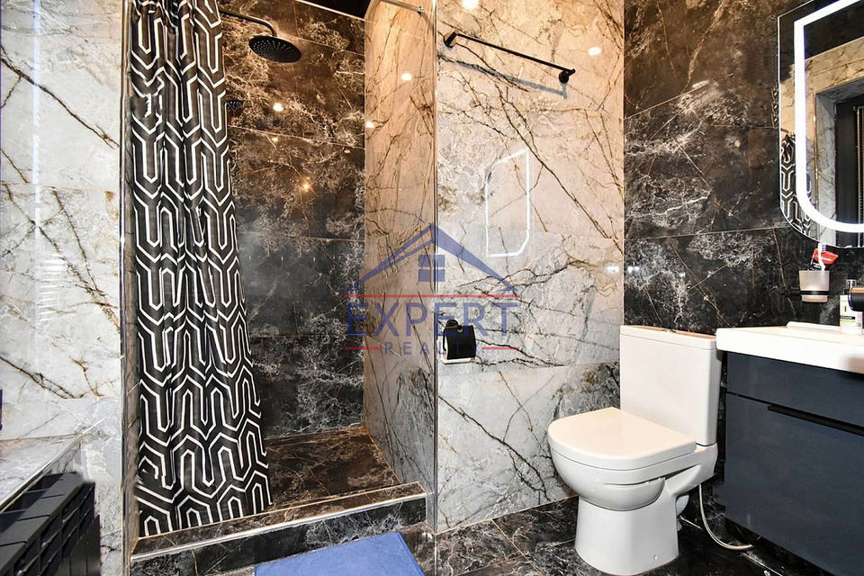 ԱՎԱՆ, Խ․ ԱԲՈՎՅԱՆ․ 5 ՍԵՆՅԱԿ