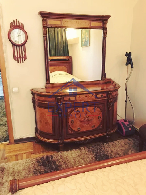 ԿԵՆՏՐՈՆ, ԱՂԱՅԱՆ ՓՈՂՈՑ, 3 ՍԵՆՅԱԿ