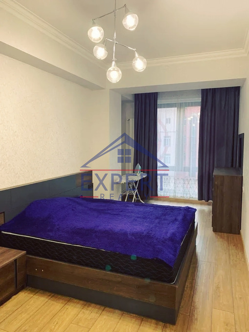 ԿԵՆՏՐՈՆ, ՍԱՅԱԹ ՆՈՎԱ ՊՈՂՈՏԱ, 4 ՍԵՆՅԱԿ