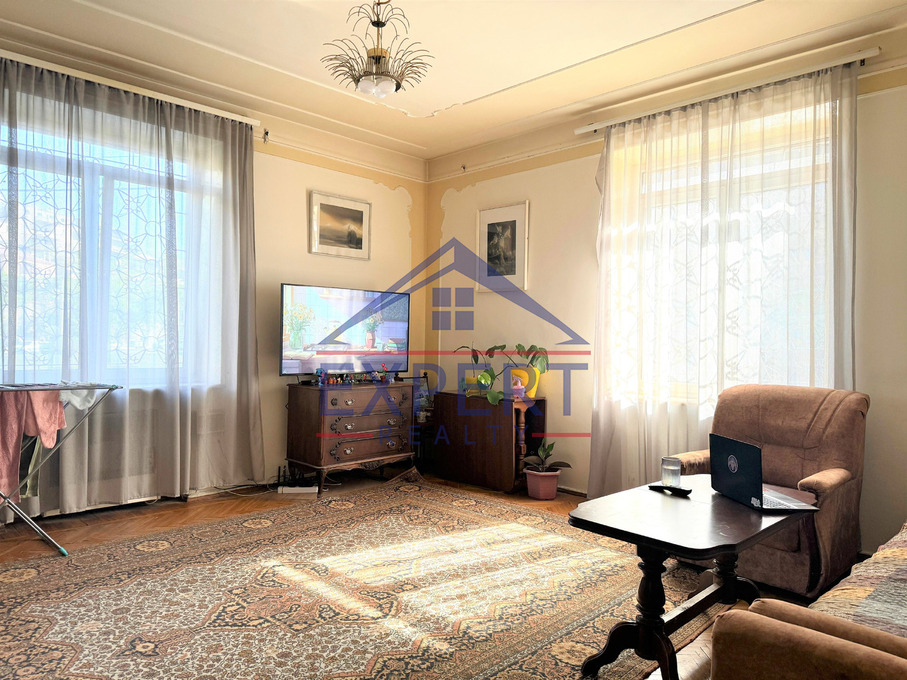 ԿԵՆՏՐՈՆ, ՍԱՅԱԹ ՆՈՎԱ ՊՈՂՈՏԱ, 2 ՍԵՆՅԱԿ