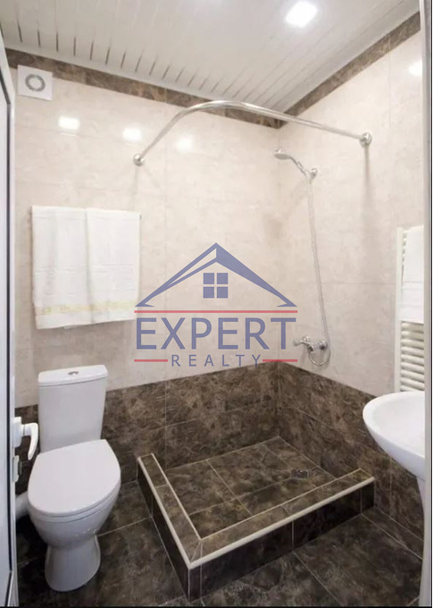 ԿԵՆՏՐՈՆ, ԶԱՔՅԱՆ ՓՈՂՈՑ, 3 ՍԵՆՅԱԿ