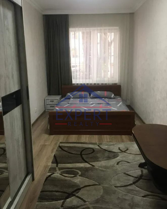 ԿԵՆՏՐՈՆ, ԶԱՔՅԱՆ ՓՈՂՈՑ, 3 ՍԵՆՅԱԿ