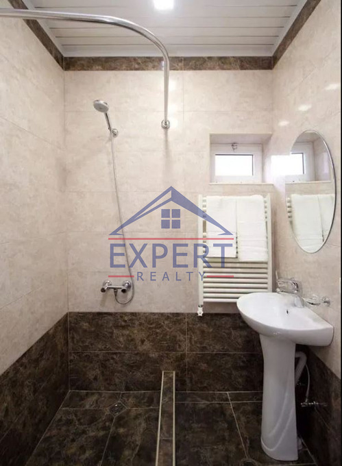 ԿԵՆՏՐՈՆ, ԶԱՔՅԱՆ ՓՈՂՈՑ, 3 ՍԵՆՅԱԿ