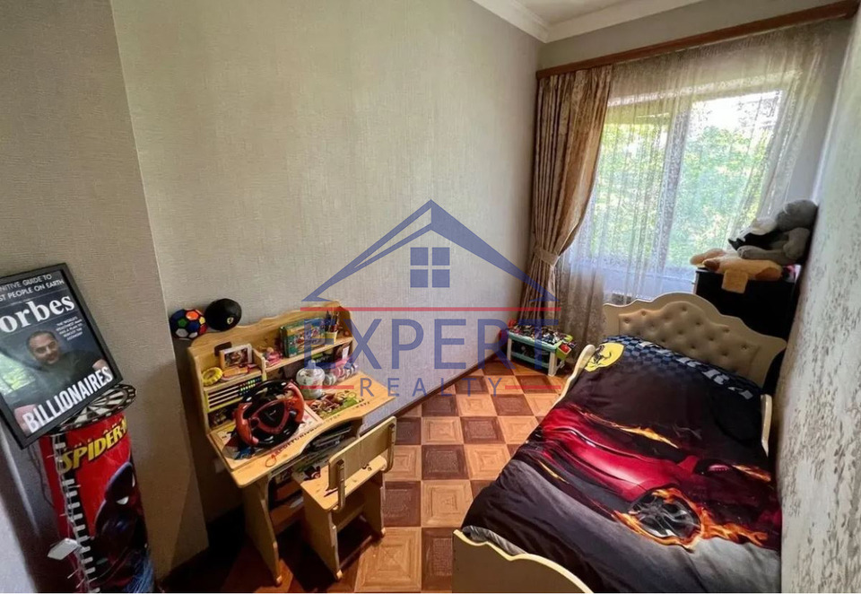 ԿԵՆՏՐՈՆ, ՄԱՇՏՈՑԻ ՊՈՂՈՏԱ, 3 ՍԵՆՅԱԿ