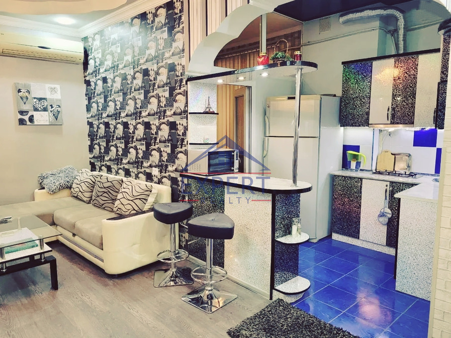 ԿԵՆՏՐՈՆ, ՄԱՇՏՈՑԻ ՊՈՂՈՏԱ, 3 ՍԵՆՅԱԿ