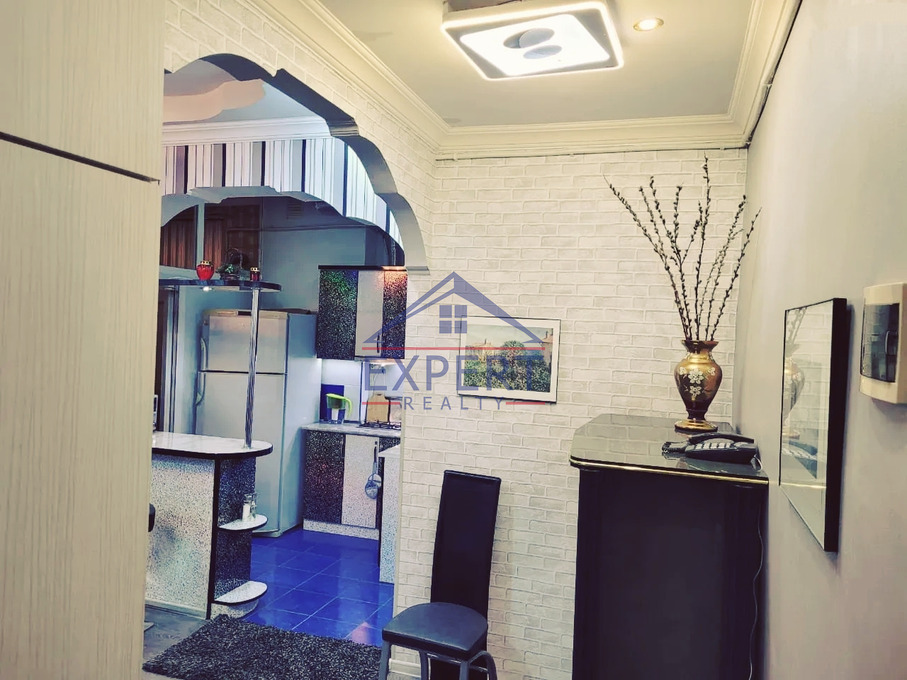 ԿԵՆՏՐՈՆ, ՄԱՇՏՈՑԻ ՊՈՂՈՏԱ, 3 ՍԵՆՅԱԿ