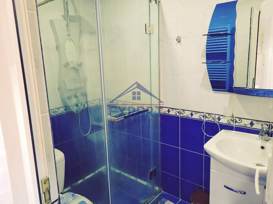 ԿԵՆՏՐՈՆ, ՄԱՇՏՈՑԻ ՊՈՂՈՏԱ, 3 ՍԵՆՅԱԿ