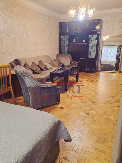 ԿԵՆՏՐՈՆ, ՔԱՋԱԶՆՈՒՆՈՒ ՓՈՂՈՑ, 2 ՍԵՆՅԱԿ