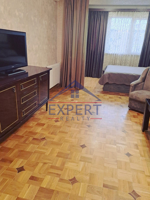 ԿԵՆՏՐՈՆ, ՔԱՋԱԶՆՈՒՆՈՒ ՓՈՂՈՑ, 2 ՍԵՆՅԱԿ