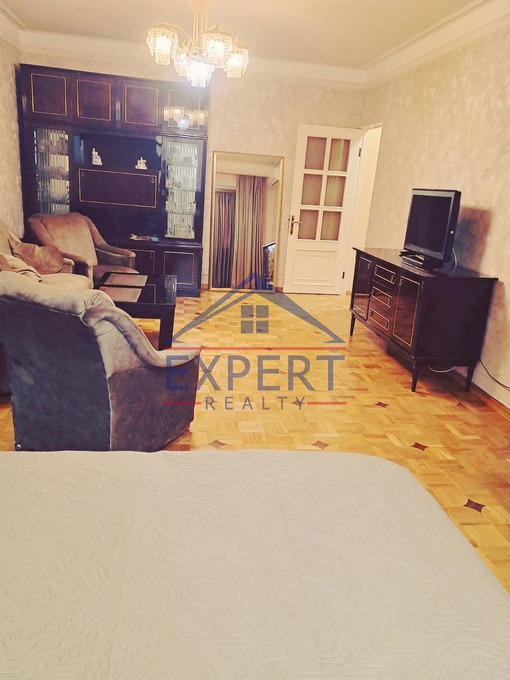 ԿԵՆՏՐՈՆ, ՔԱՋԱԶՆՈՒՆՈՒ ՓՈՂՈՑ, 2 ՍԵՆՅԱԿ