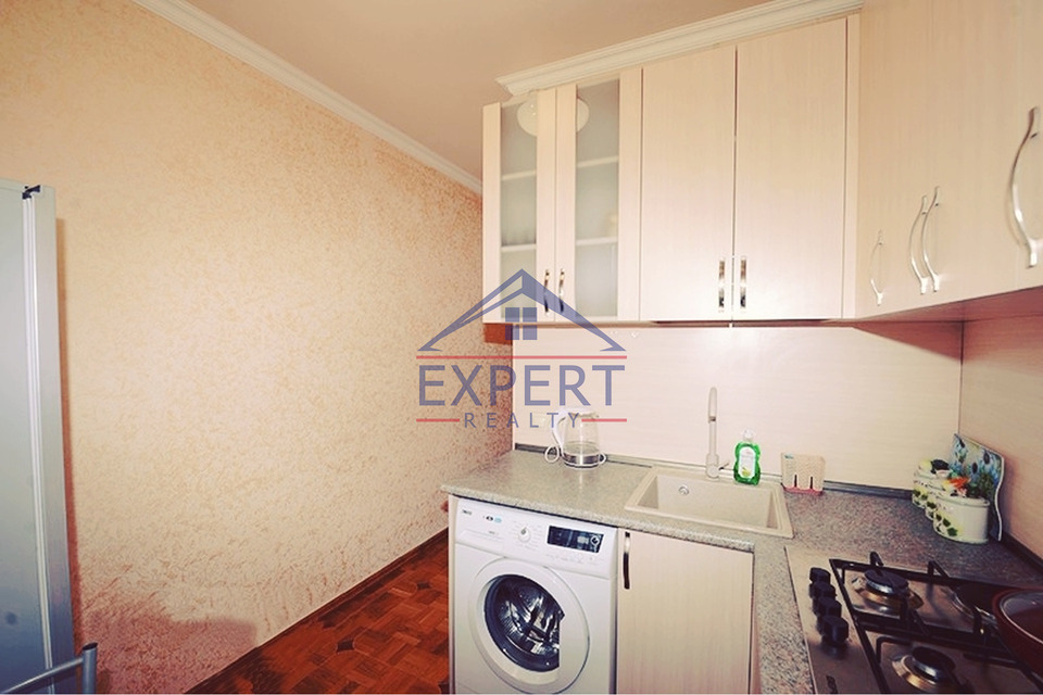 ԿԵՆՏՐՈՆ, ՔԱՋԱԶՆՈՒՆՈՒ ՓՈՂՈՑ, 2 ՍԵՆՅԱԿ