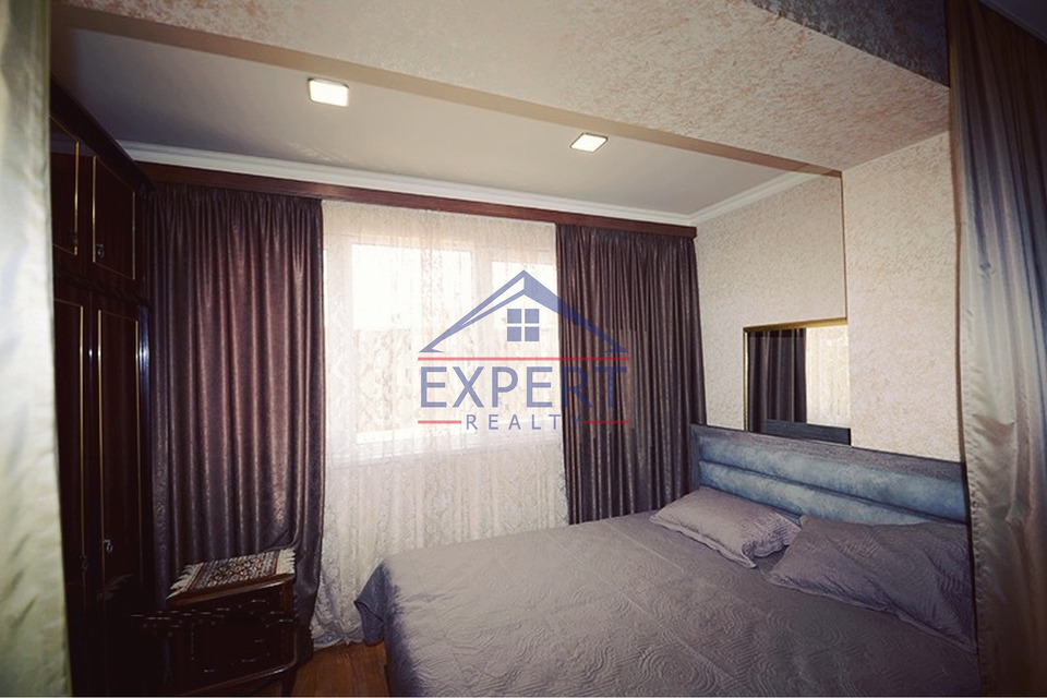 ԿԵՆՏՐՈՆ, ՔԱՋԱԶՆՈՒՆՈՒ ՓՈՂՈՑ, 2 ՍԵՆՅԱԿ