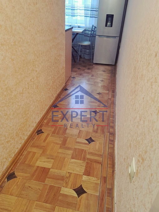 ԿԵՆՏՐՈՆ, ՔԱՋԱԶՆՈՒՆՈՒ ՓՈՂՈՑ, 2 ՍԵՆՅԱԿ