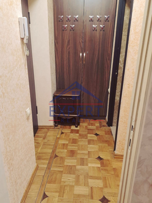 ԿԵՆՏՐՈՆ, ՔԱՋԱԶՆՈՒՆՈՒ ՓՈՂՈՑ, 2 ՍԵՆՅԱԿ