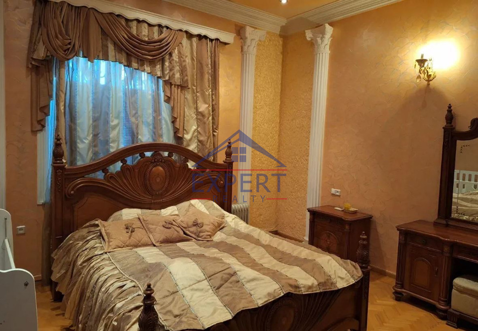 ԿԵՆՏՐՈՆ, ՎԵՐՖԵԼԻ ՓՈՂՈՑ, 5 ՍԵՆՅԱԿ