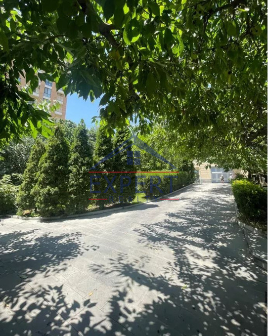 ԱՐԱԲԿԻՐ, ՎԱՀԱԳՆ ԴԱՎԹՅԱՆ ՓՈՂՈՑ,6 ՍԵՆՅԱԿ